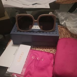Beautiful rare unique Gucci ivory oversized sunglasses